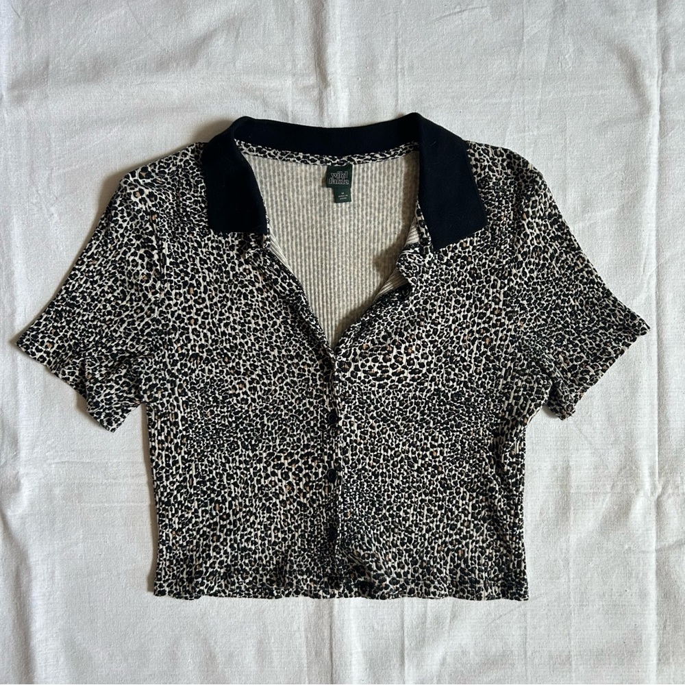Wild Fable | Cheetah Print Buttoned Crop Top Women’s size Medium